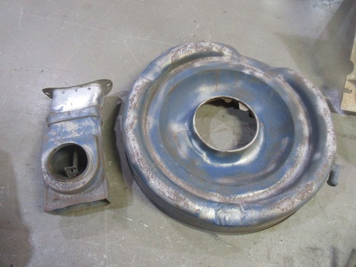 1970s Ford F100 truck 302 engine air cleaner housing lower assembly parts - Picture 3 of 3