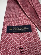 Brooks Brothers Men's Neck Tie Red Geometric 100 Silk Tie