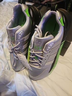 ★148 ミッキー Size 9.5 - Kawasaki Ninja x adidas ZX 22 Boost Silver Metallic for