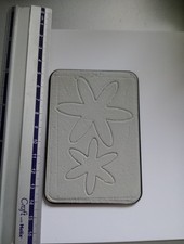 Sizzix Flower Layers Die Cutter