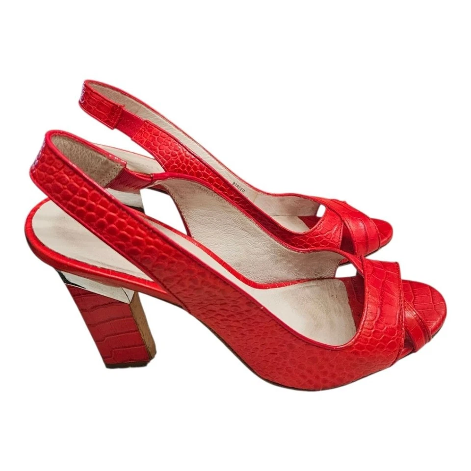 Boutique 9 Red LeathI er Heels Size 8.5 - Image 3 of 4