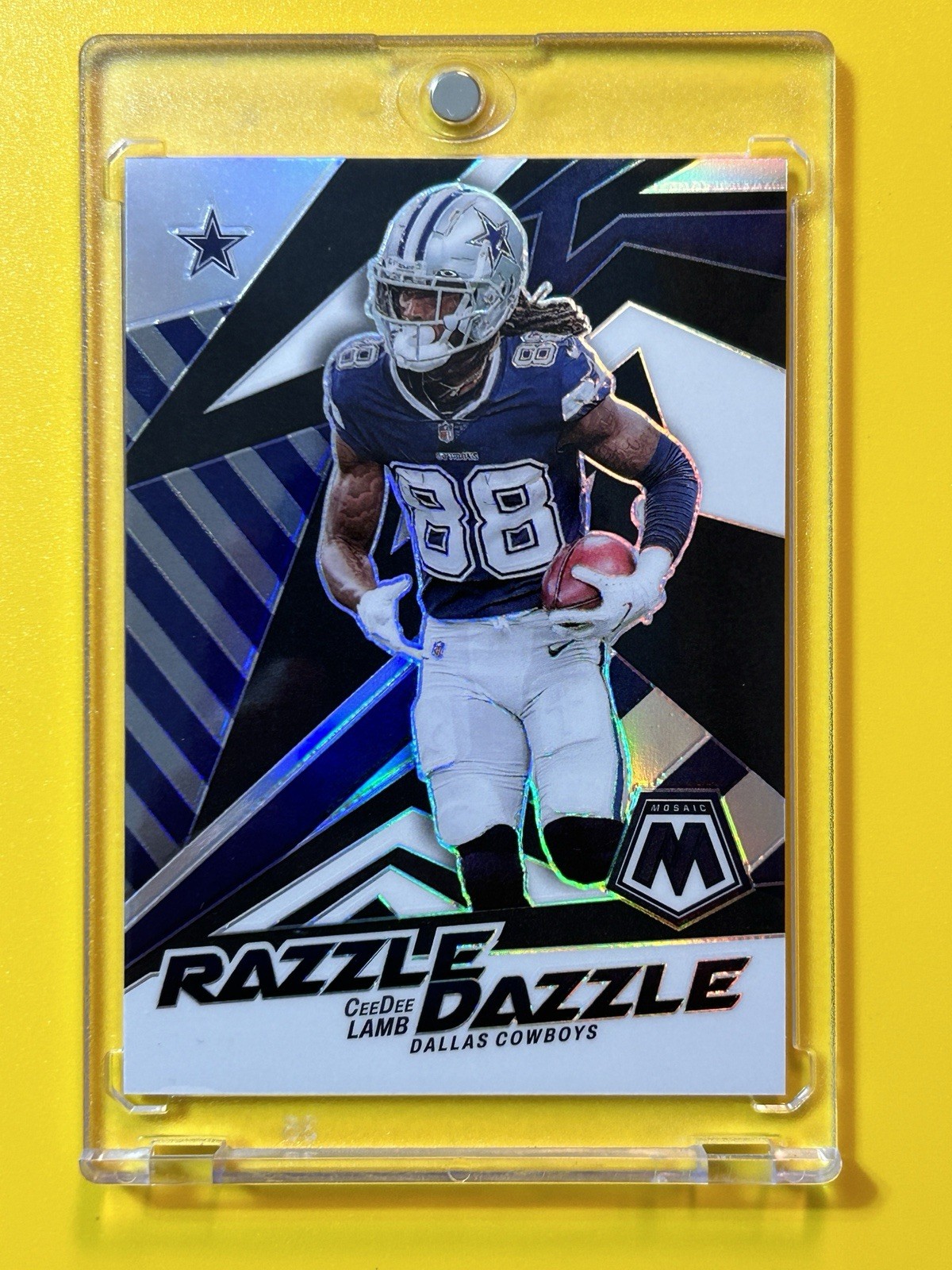 2022 Panini Mosaic CeeDee Lamb  Razzle Dazzle Case Hit SSP No. RD-13