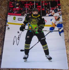JAXON JACOBSON SIGNED 8X10 MATTE PHOTO BRANDON WHEAT KINGS 2027 NHL DRAFT (A)