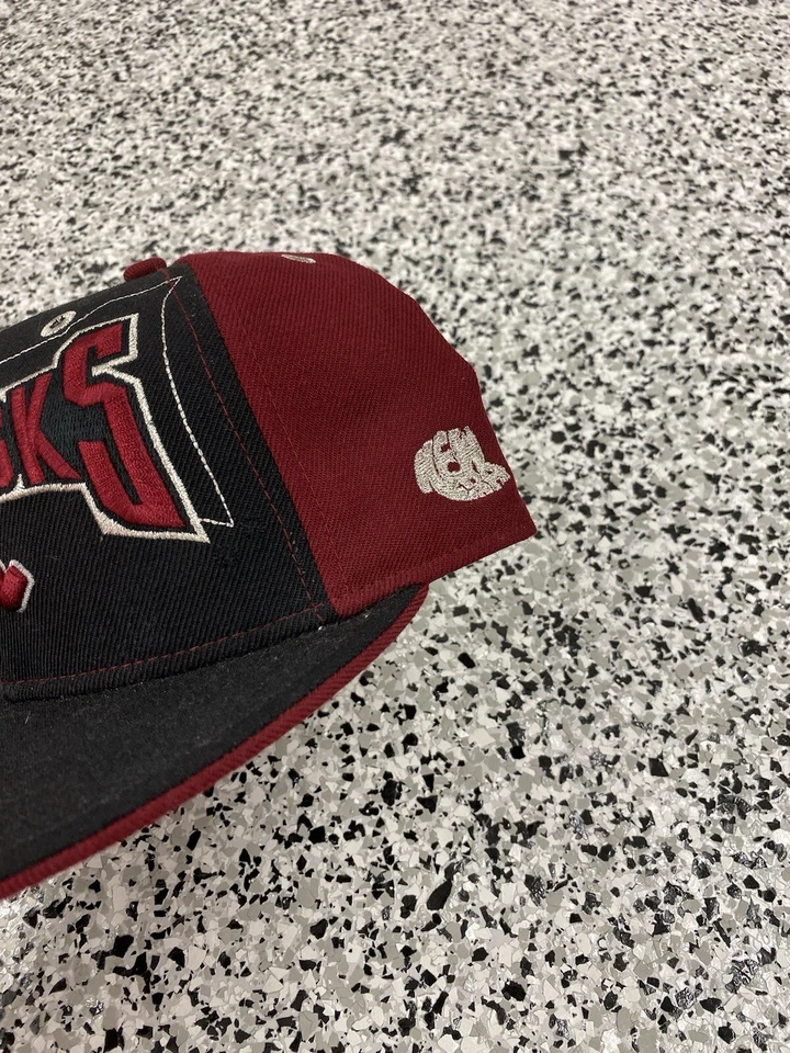 Vintage New Era Arkansas Razorbacks Hat Men’s Fitted 7 1/2 100% Wool Red Black - Image 2 of 4