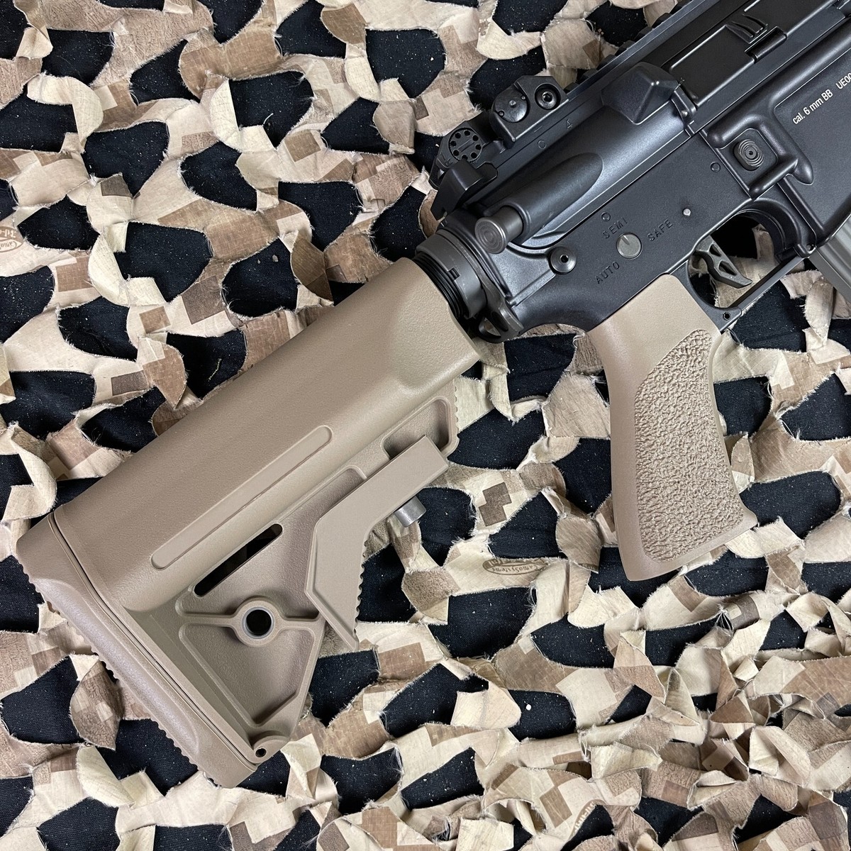 NEW Elite Force M4 CQB AEG Airsoft Gun - Black/FDE (2279526