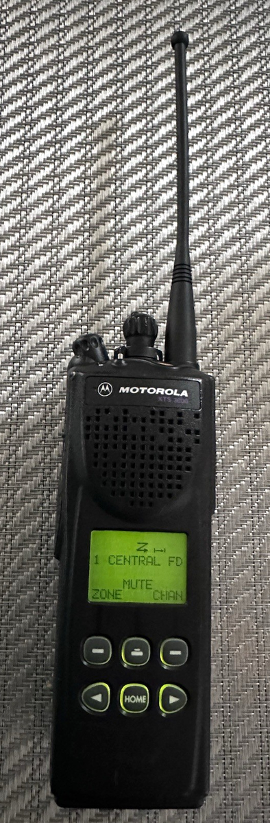 1- Motorola XTS3000 MODEL II. 700-800MHz W/LAFD FREQ PROGRAMMED AS