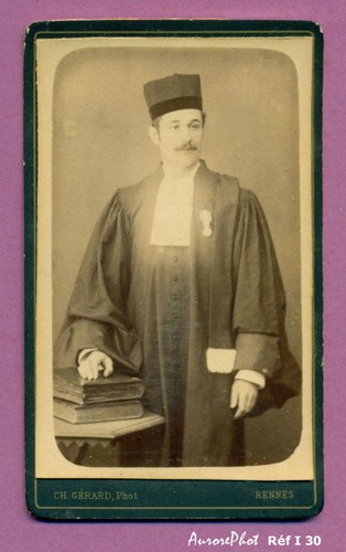 Carte Postale Ancienne CDV Délètre à Montargis : Magistrat, Juge, Avocat En Pose - Réf D12