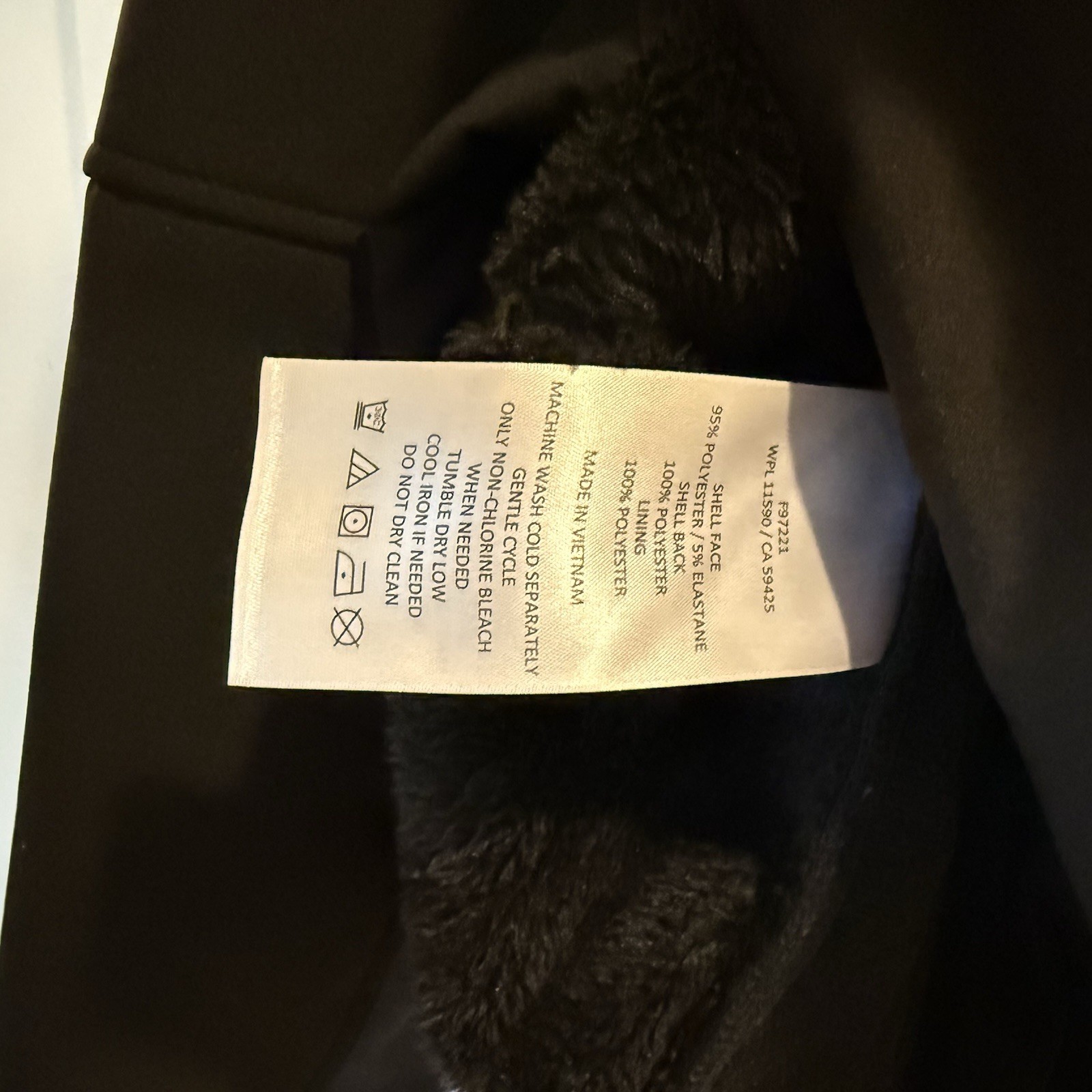 Tumi Black And Gray Soft Shell Men’s Medium Fleece Lined Jacket image 4