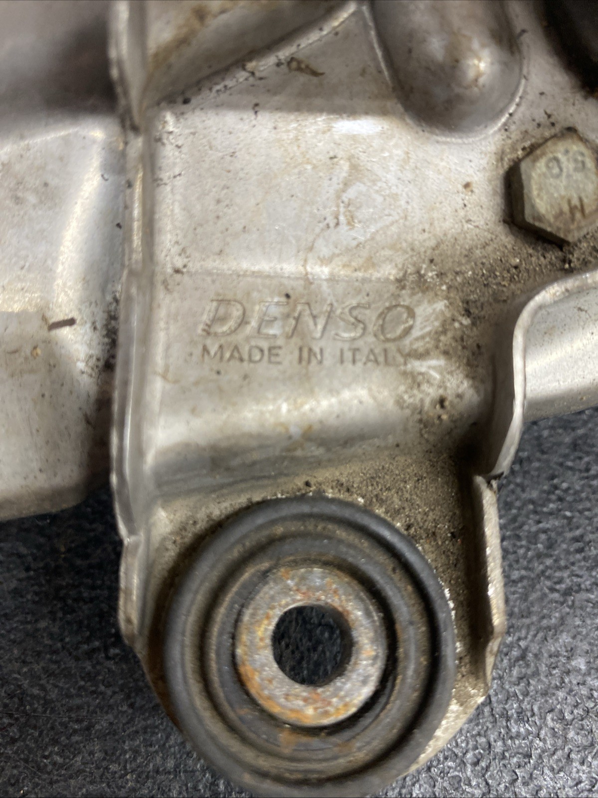 Maserati GranTurismo 2008-2019 Windshield wiper motor P/N 80065800