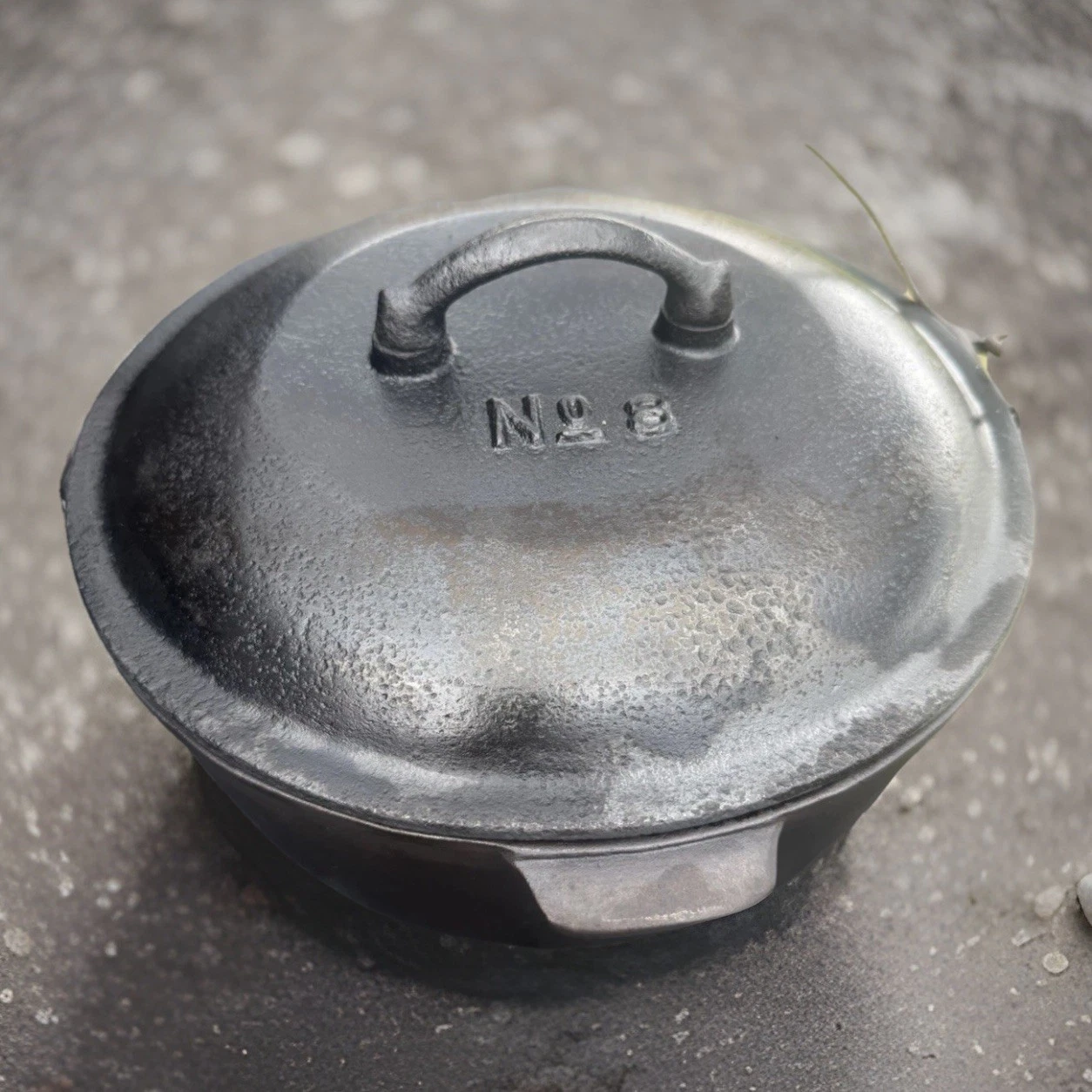 Vtg Martin Stove & Range Co Cast Iron Dutch Oven #8 Lid w/ Unmarked Pot