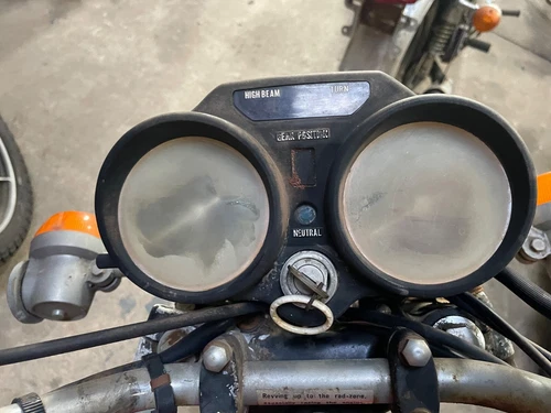 1974 Suzuki GT550 Classic Motorcycle project NO RESERVE - Picture 6 of 22