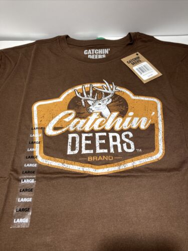 NWT Catchin Deer : Short Sleve "Wall Hanger Logo " Size: L  Color Brown.... - Afbeelding 1 van 10