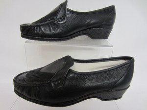 ladies black moccasin shoes