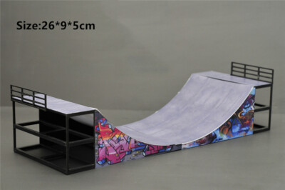 Skatepark U-shaped Path Minie Scene for 1/64 Diorama Car Parking Lot Garage