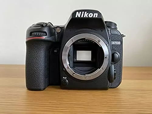 Nikon D7500 - New - Body