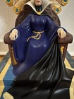Disney Auctions Evil Queen On Throne Big Fig Very Rare 150 Limited — photo 4