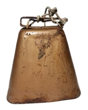 Vintage Heavy Metal Cow Bell Dinner Chime 5" Copper Brown Rusted Patina Farm
