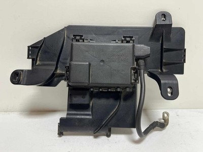 8N0937550A 2000-2006 MK1 Audi TT Battery Fuse Box w/ (cracked) tray 8N7937557 (L