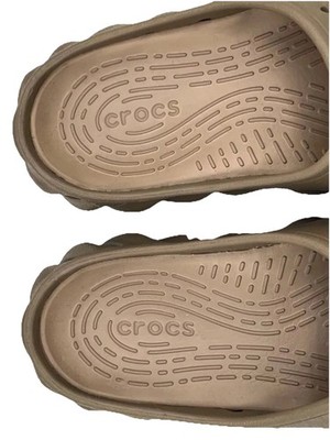 Crocs Echo Sliders Herren Größe 6 UK TUMBLEWEED Slipper Pantolette Sommer Khaki