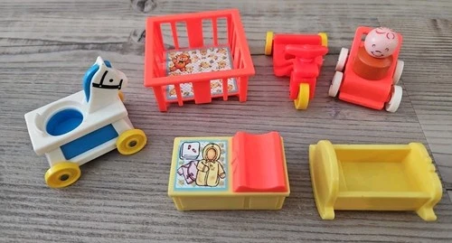7 pcs Vintage Fisher Price Little People Nursery Furniture and Baby 1972