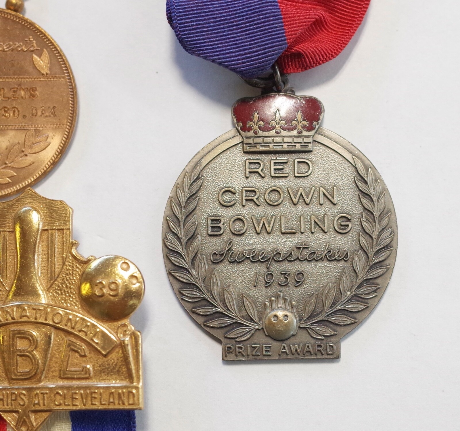 four 1939 BOWLING pin medallion medal token ABC Championship RED CROWN ...