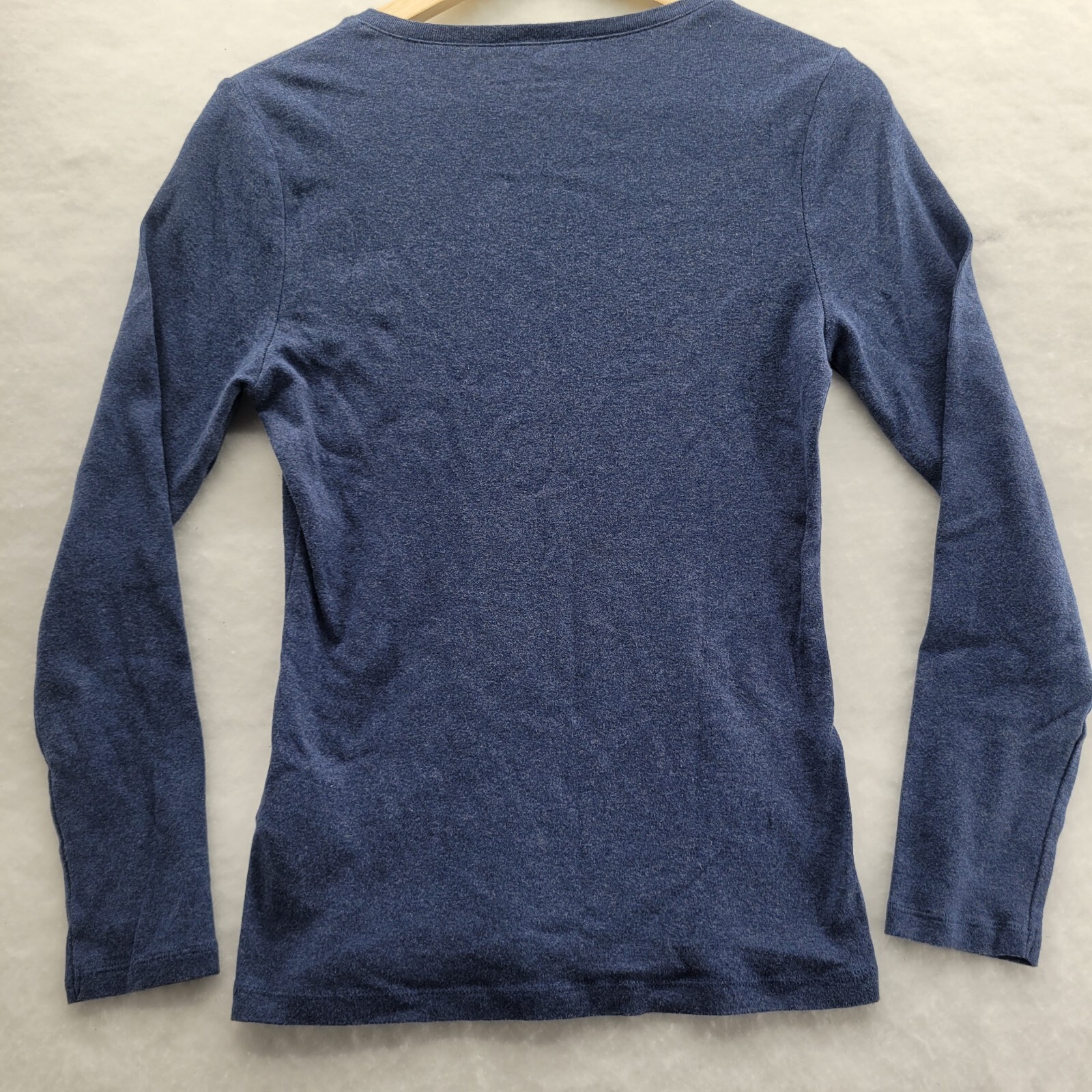 Tommy Hilfiger Essential Favorite V-Neck T-Shirt Womens Size M image 2