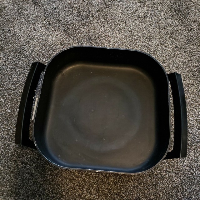 West Bend Electric Skillet Replacement PIECE ONLY. No Lid /Plug Works