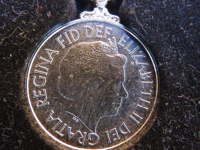 QUEEN ELIZABETH II DIAMOND JUBILEE MEDAL 2012 BY THOMAS FATTORINI WITH ...