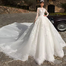 Elegant Long Sleeve Lace Vintage Wedding Dresses Luxury O Neck Appliques