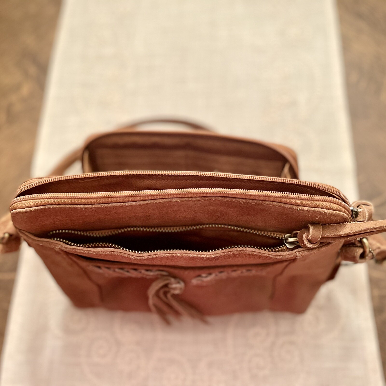 Great American Leather Works Shoulder Crossbody Handbag Tan Brown Suede