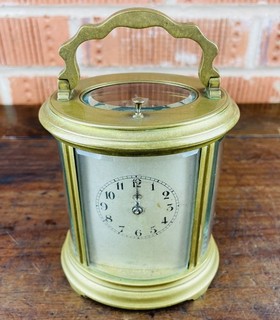 Antike französische ovale Kutschenuhr Schlag Glockenspiel Repeat 8 Tage Juwel Uhrwerk