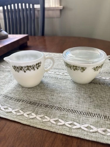 Vintage Pyrex Corning Spring Blossom Crazy Daisy Creamer and Sugar Bowl WITH LID