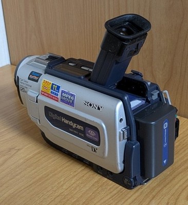 SONY DCR-TRV17 Handycam Camcorder NightShot MiniDV Japanese only