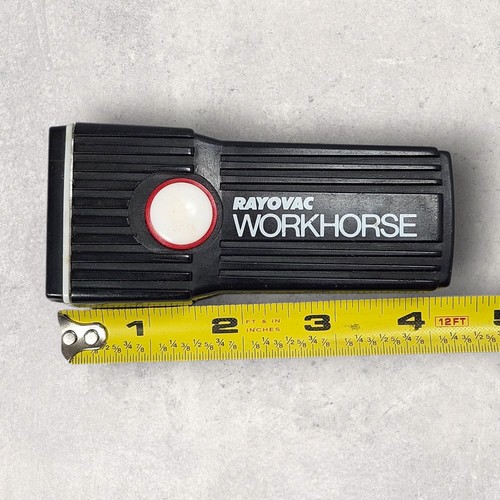 Linterna de bolsillo vintage Rayovac Workhorse pequeña 4,25" negra con batería AA - Imagen 8 de 9
