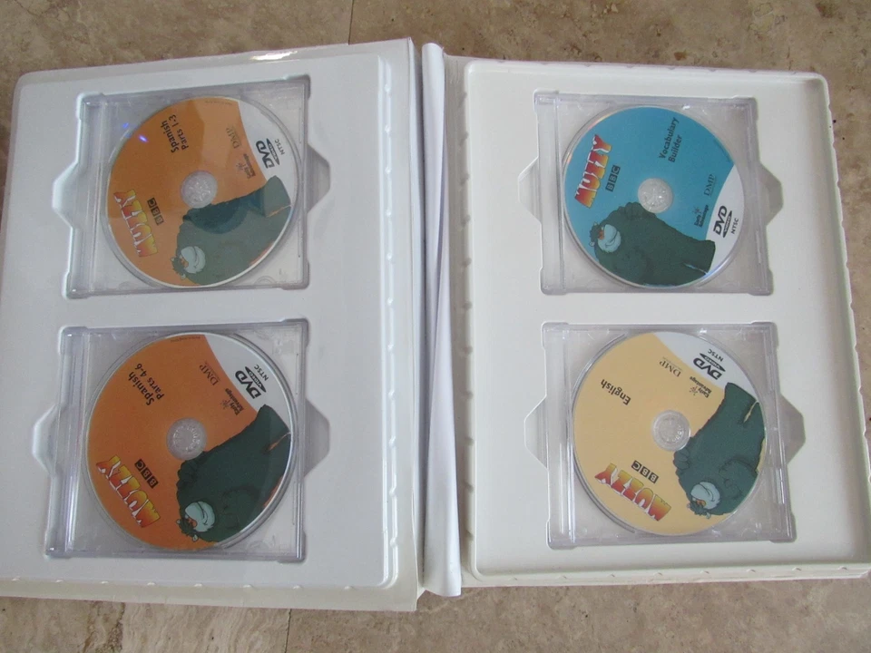 Large lot, BBC Muzzy childrens Spanish course, books, teacher guide, CD, DVD - Image 2 of 2