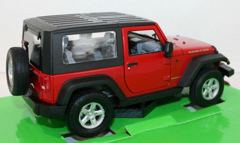 Welly NEX 1/24 Scale 22489W - 2007 Jeep Wrangler - Red - Hard Top - Image 4 of 4