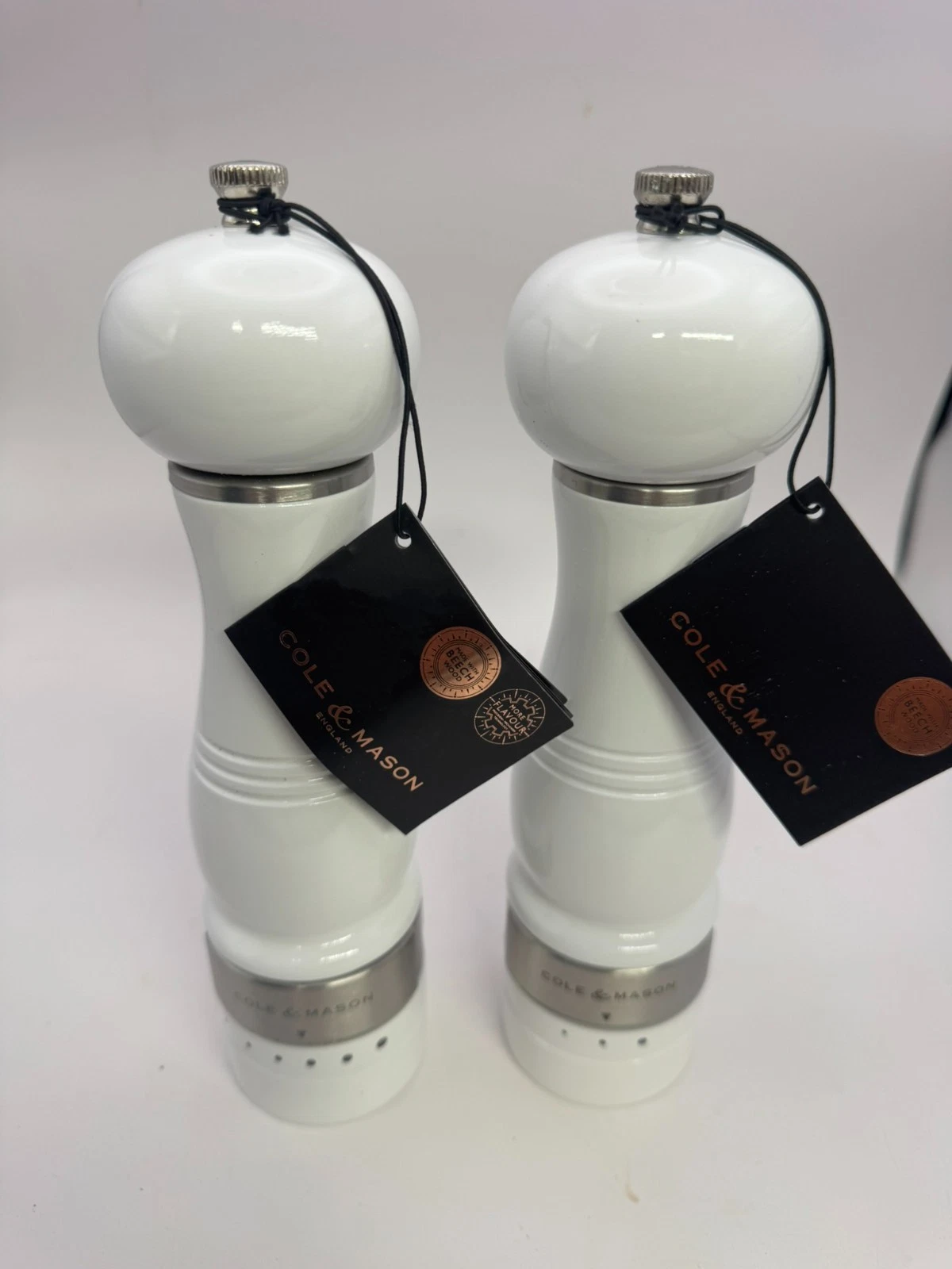 Cole & Mason Ardingly Adjustable Salt and Pepper Mills Set White Brand New 220mm
Opens in a new wind