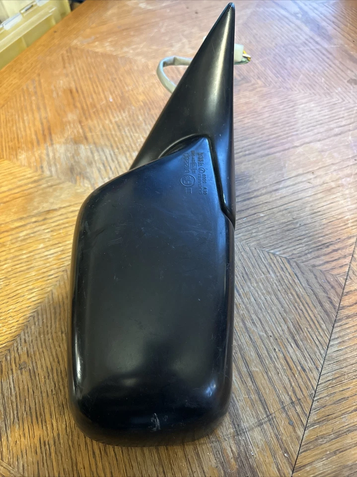 Espejo retrovisor lateral derecho Subaru Impreza 1996. Necesita vidrio Foto 2 de 4