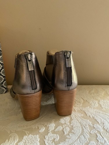 ISOLA sz 10 Rona bronze Anthracite metallic leather chunky high heel sandals NIB - Picture 8 of 11