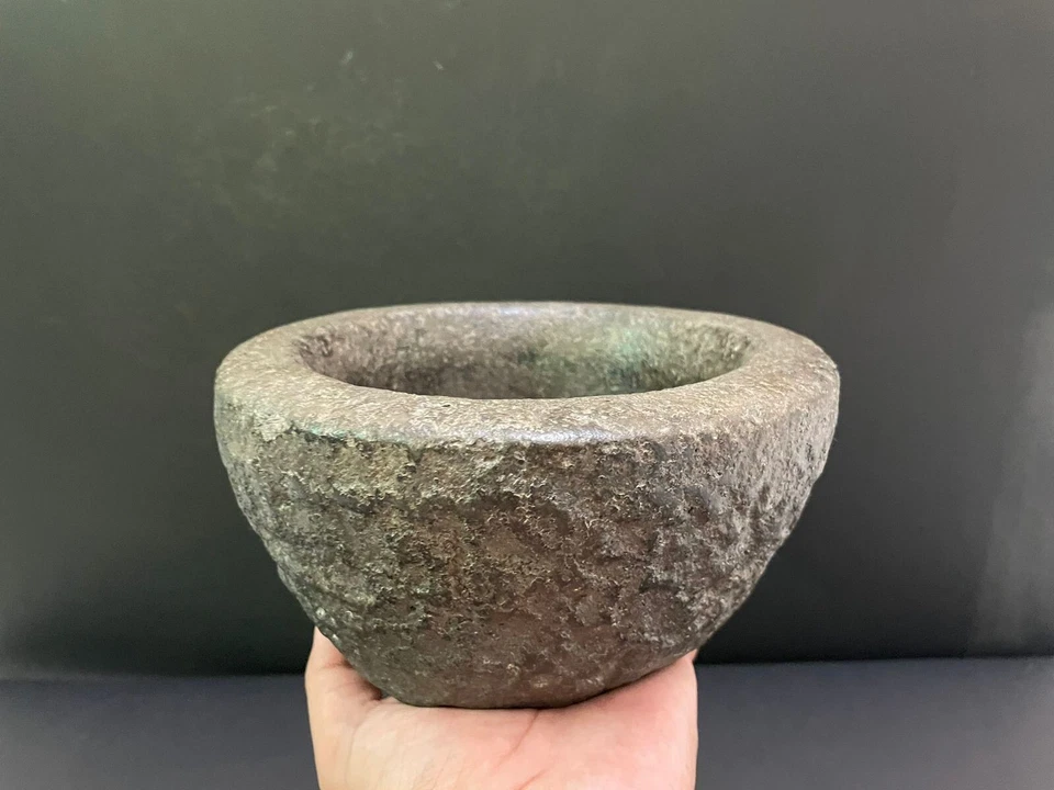 Antigua olla de cocina vintage primitiva hecha a mano rica pátina piedra negra (S4) Foto 4 de 4