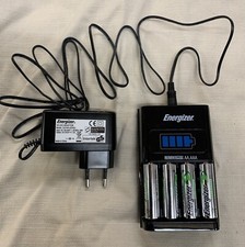 Energizer 1 Hour AA /AAA Charger with  4 AA 2300 mAh NiMH Rechargeable Batteries