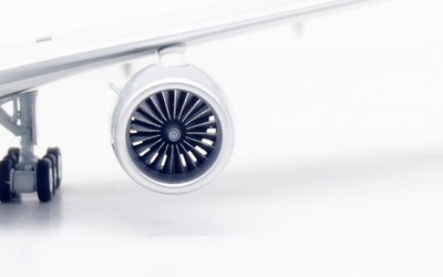 B-Models 1:200 JAL Japan Airlines Boeing B777-300 JA8943 Diecast