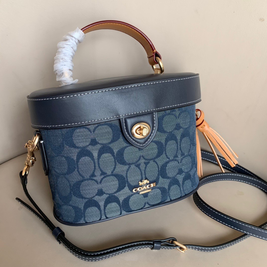 NWT coach Kay Crossbody In Signature Chambray C8165 | eBay