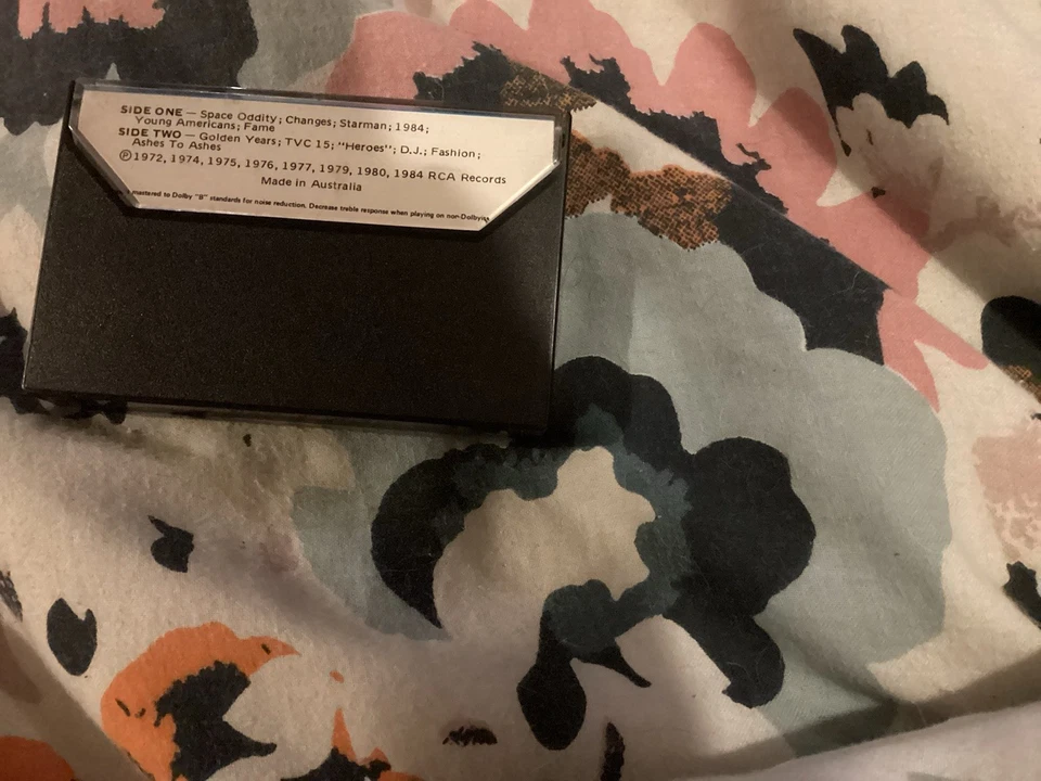 David Bowie Fame And Fashion Compilation Greatest Hits Cassette Tape Australian - Image 2 of 3