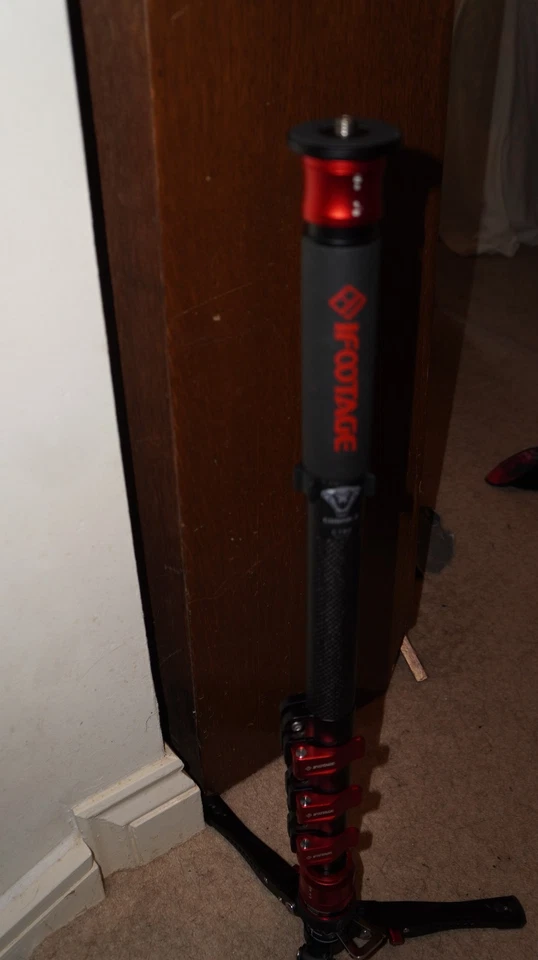 iFootage Cobra 2 C180F-P Carbon Fiber Monopod and bag - Image 4 of 4