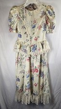 Vintage 1970s/80s Cottagecore Prairie Maxi Dress Floral Dress