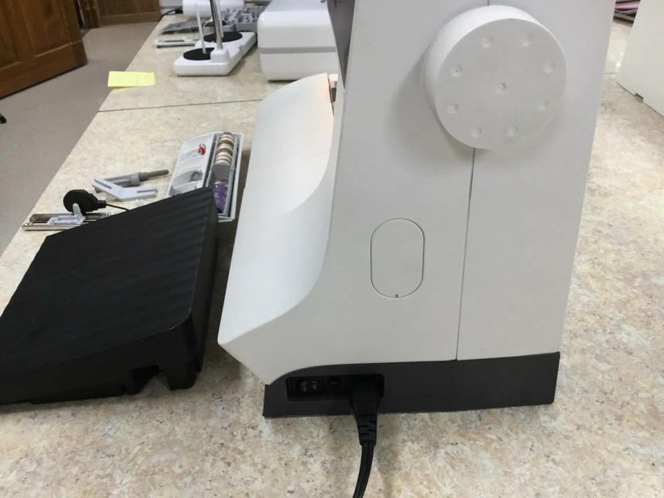 Pfaff Quilt Expression 4.0 Sewing Machine - Image 4 of 4