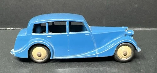 DINKY TOYS 40B TRIUMPH 1800 DEEP BLUE VINTAGE MECCANO ENGLAND BEIGE CAPS