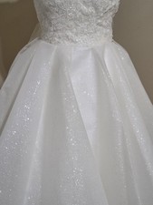 Gorgeous Ball Gown wedding dress with chapel length tulle,3D lace wedding dress
