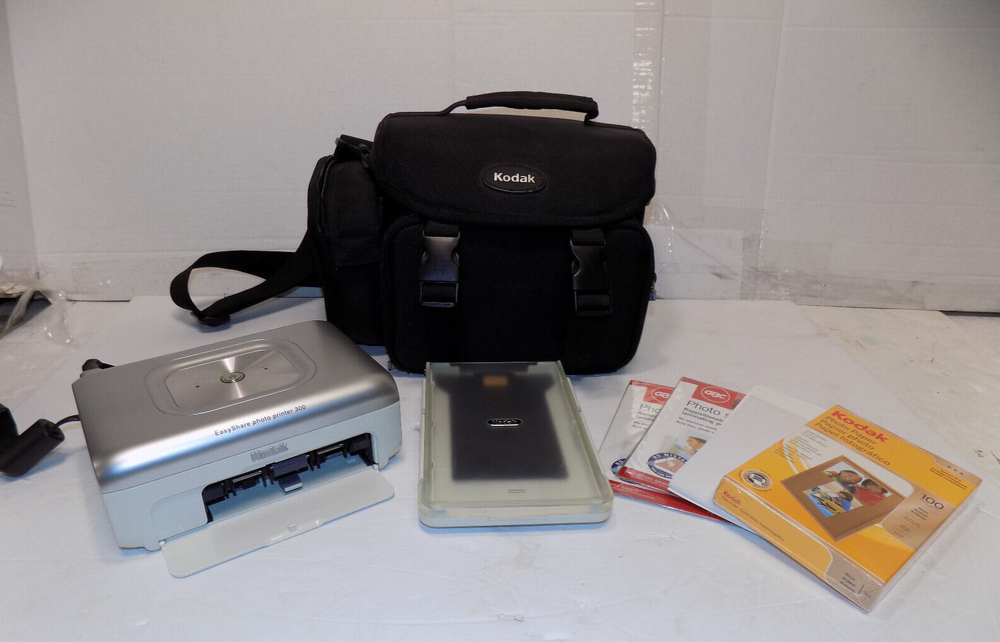 Kodak EasyShare Printer Dock Series Photo Printer 300 with Bag and Accessories